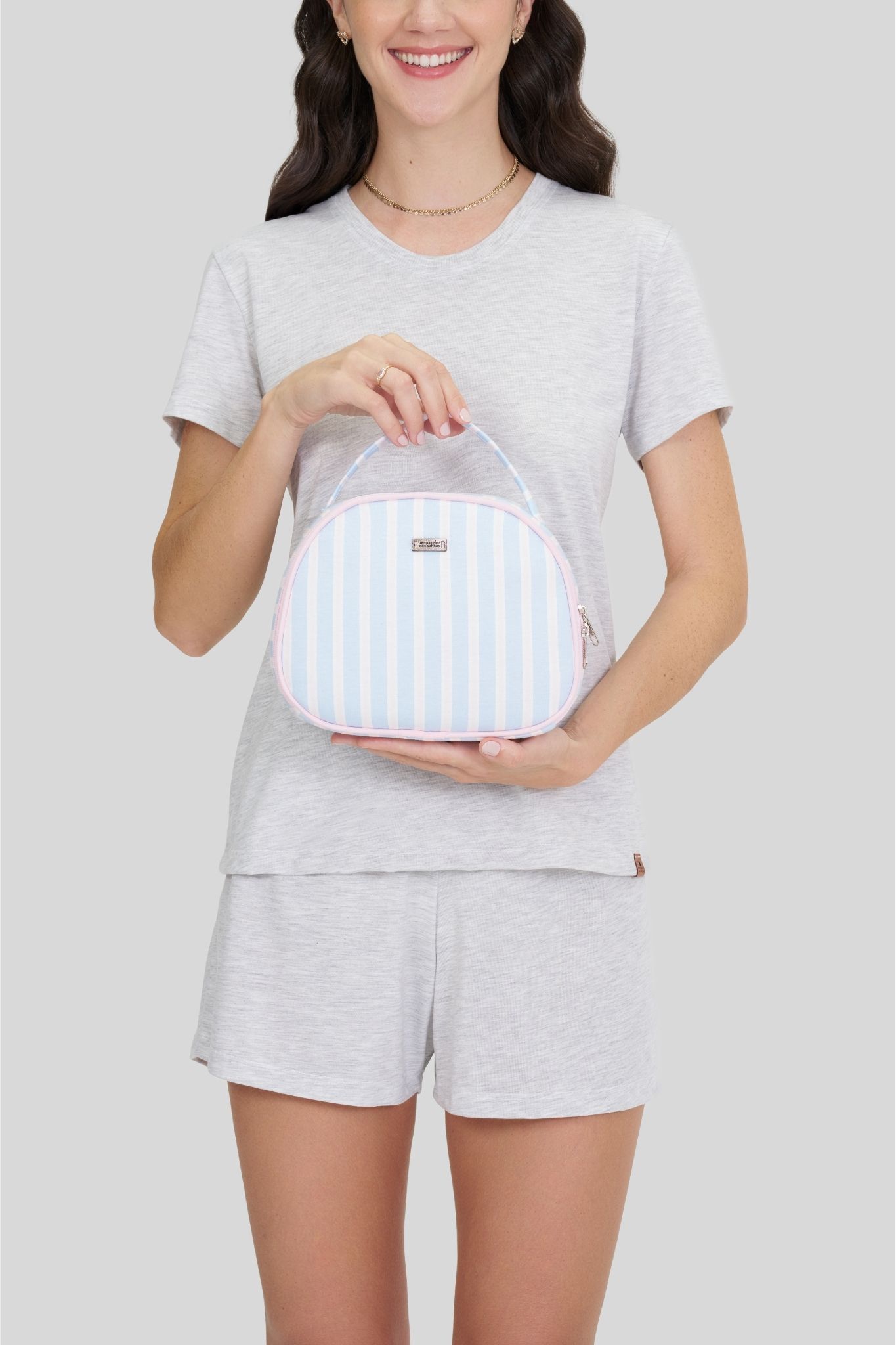 Necessaire